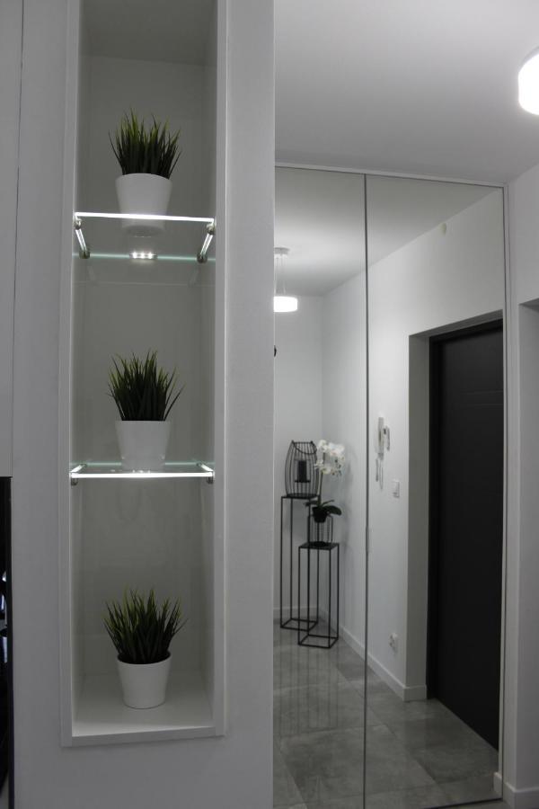 Apartament Wroclaw Centrum Galeria Magnolia Buitenkant foto