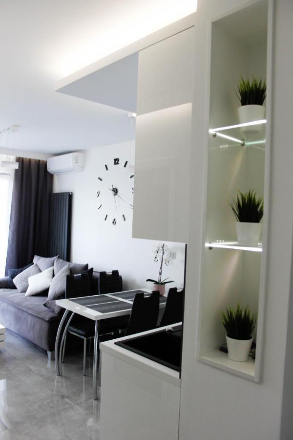 Apartament Wroclaw Centrum Galeria Magnolia Buitenkant foto